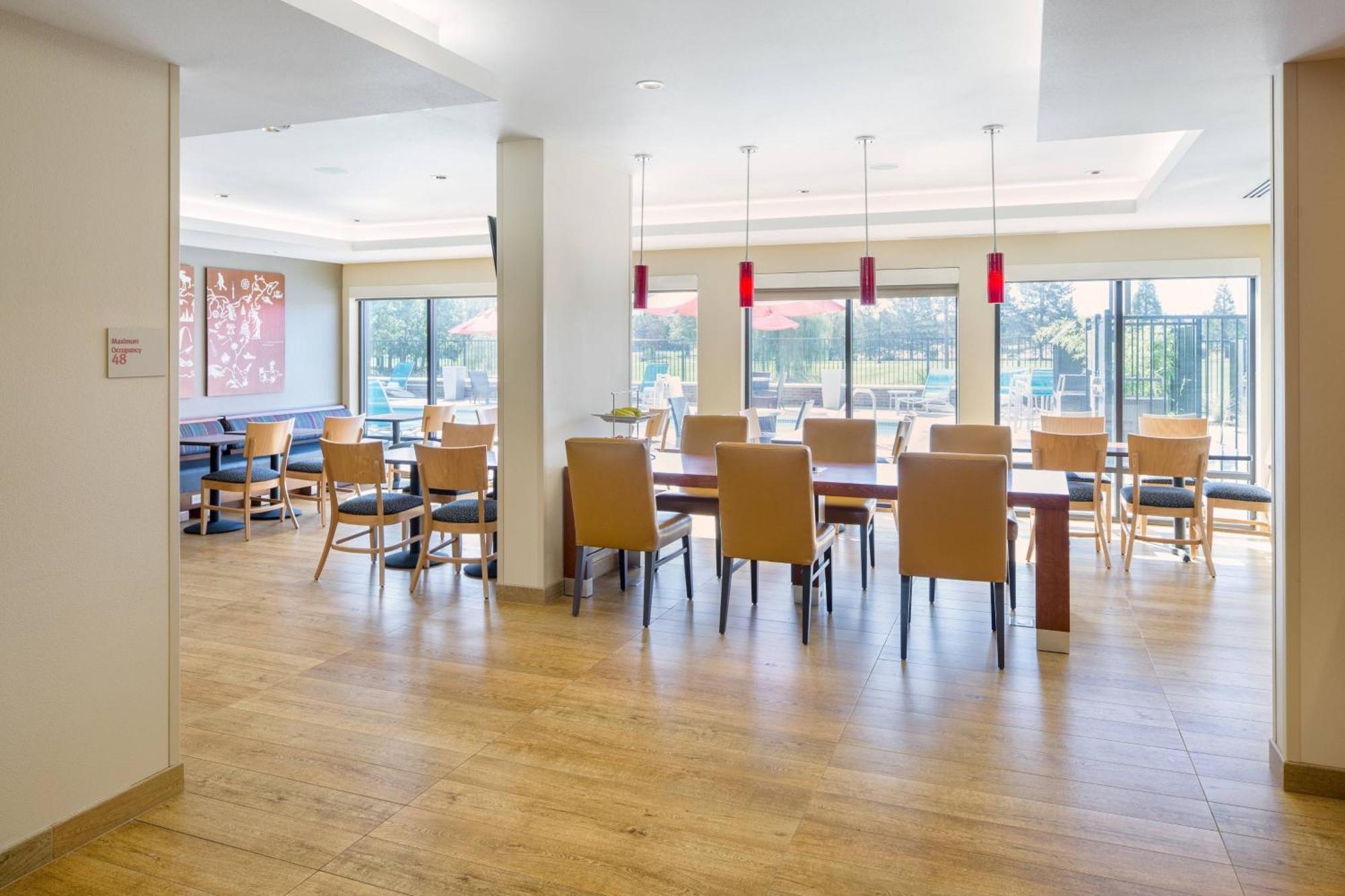 Towneplace By Marriott Suites Portland Vancouver Evergreen Екстериор снимка