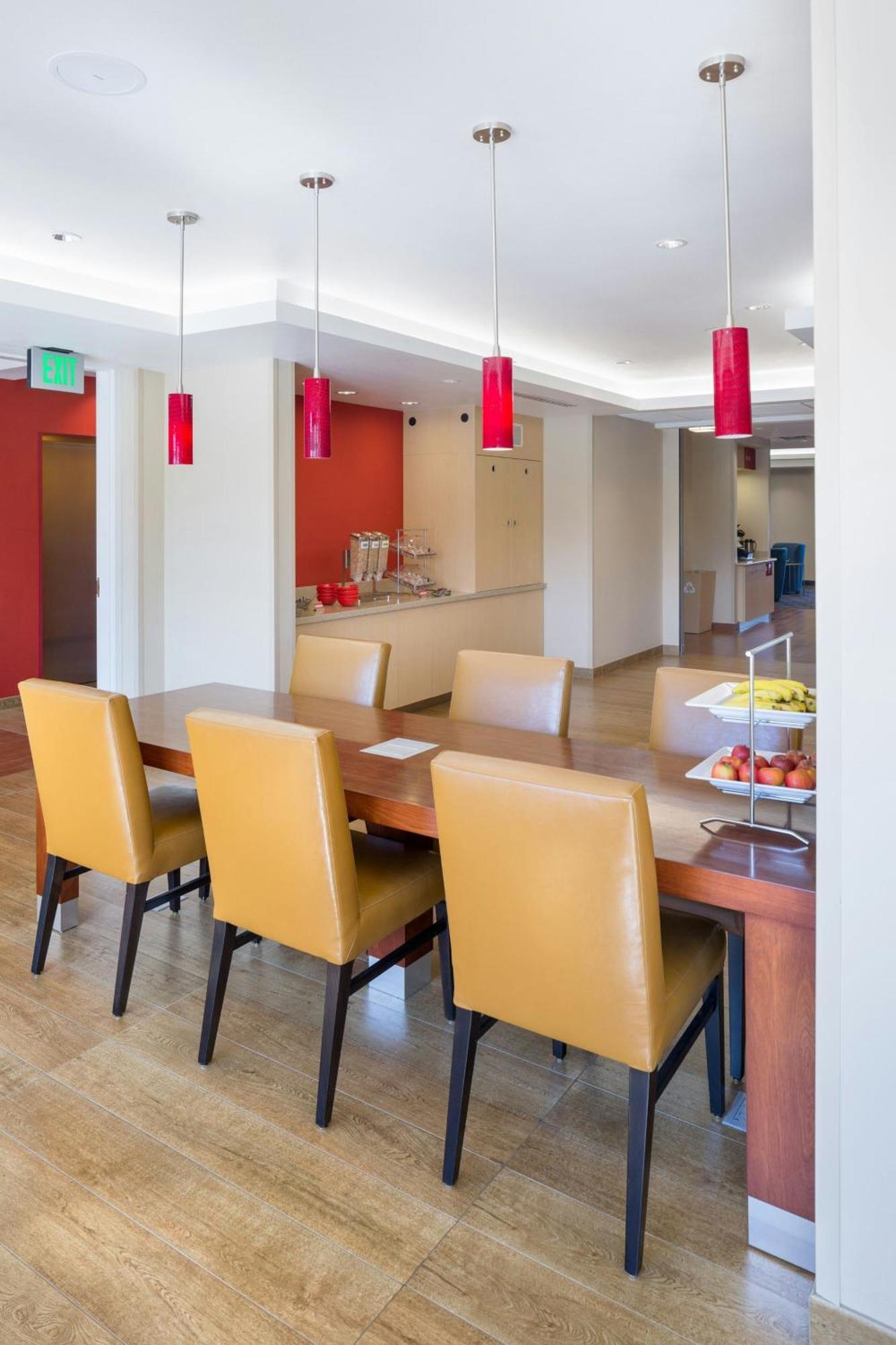 Towneplace By Marriott Suites Portland Vancouver Evergreen Екстериор снимка