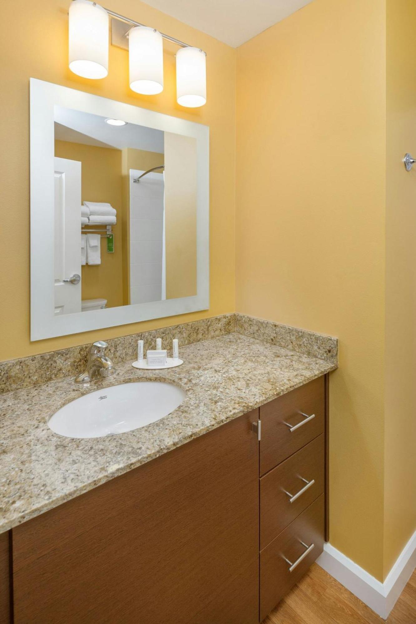 Towneplace By Marriott Suites Portland Vancouver Evergreen Екстериор снимка